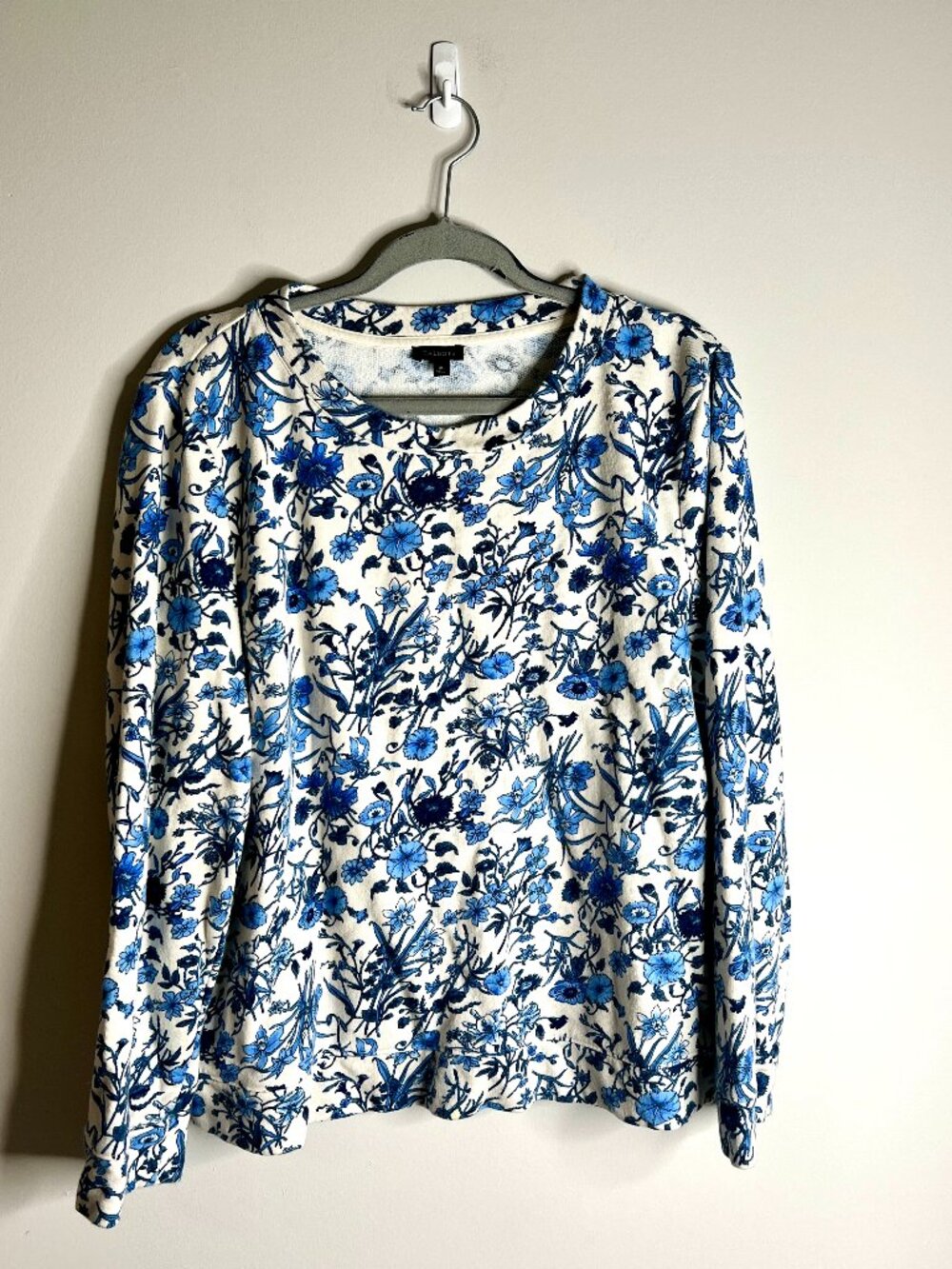 Talbots Elegant Floral Crewneck Pullover Nancy Meyers Preppy Coastal Cottagecore